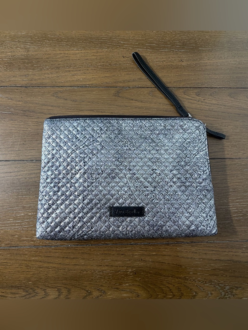 Vera Bradley NWOT  Large Slim RFID Wristlet Silver Quilted